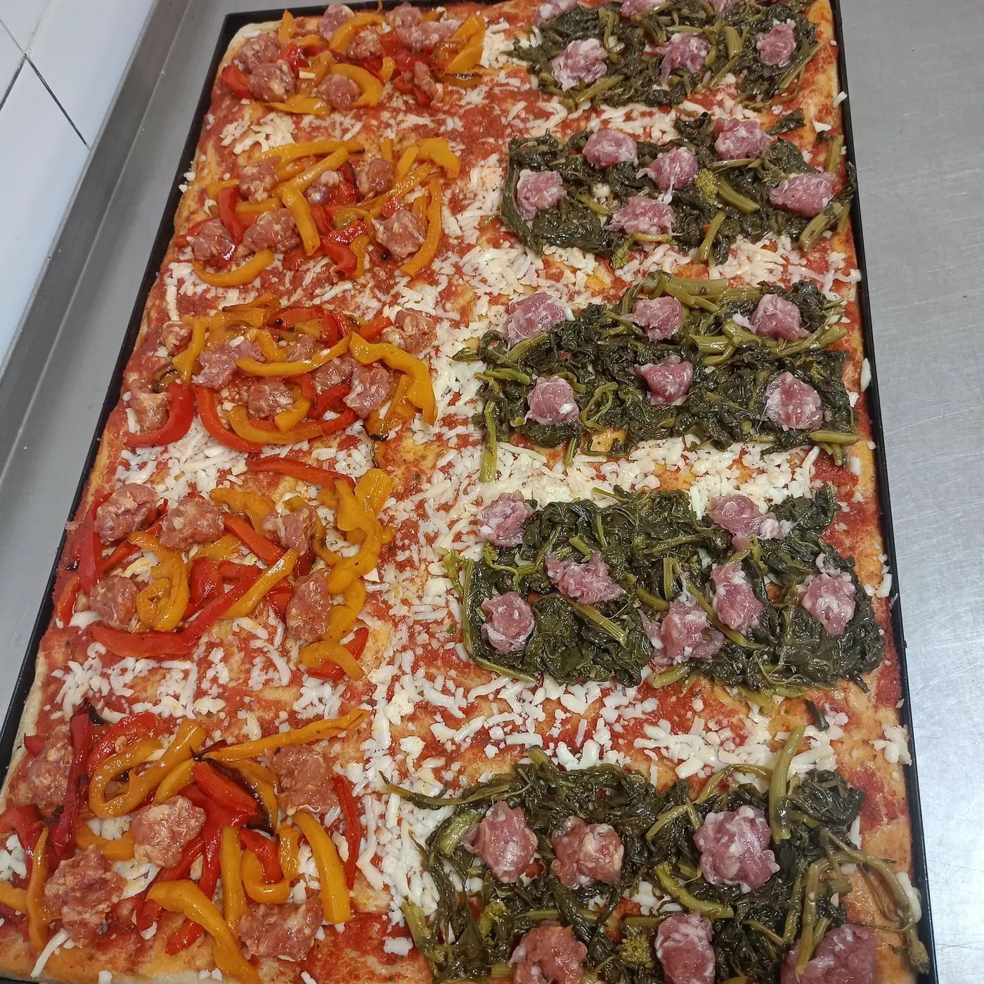 Pizza con spinaci freschi